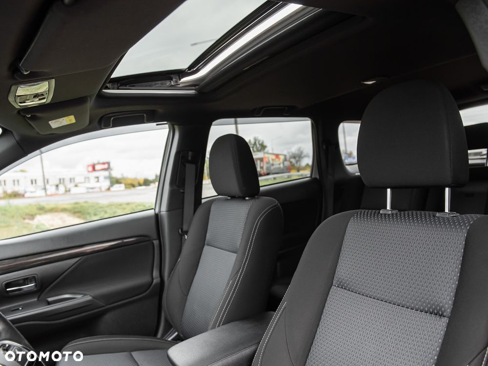 Mitsubishi Outlander - 17