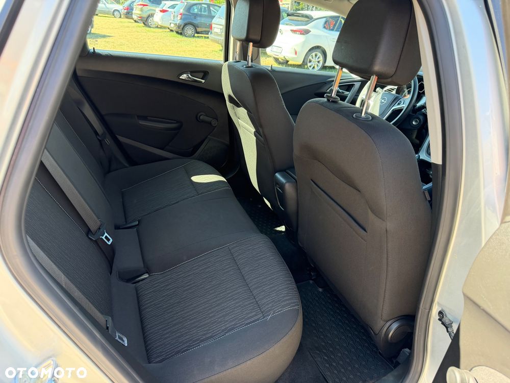Opel Astra 1.4 Turbo - 29