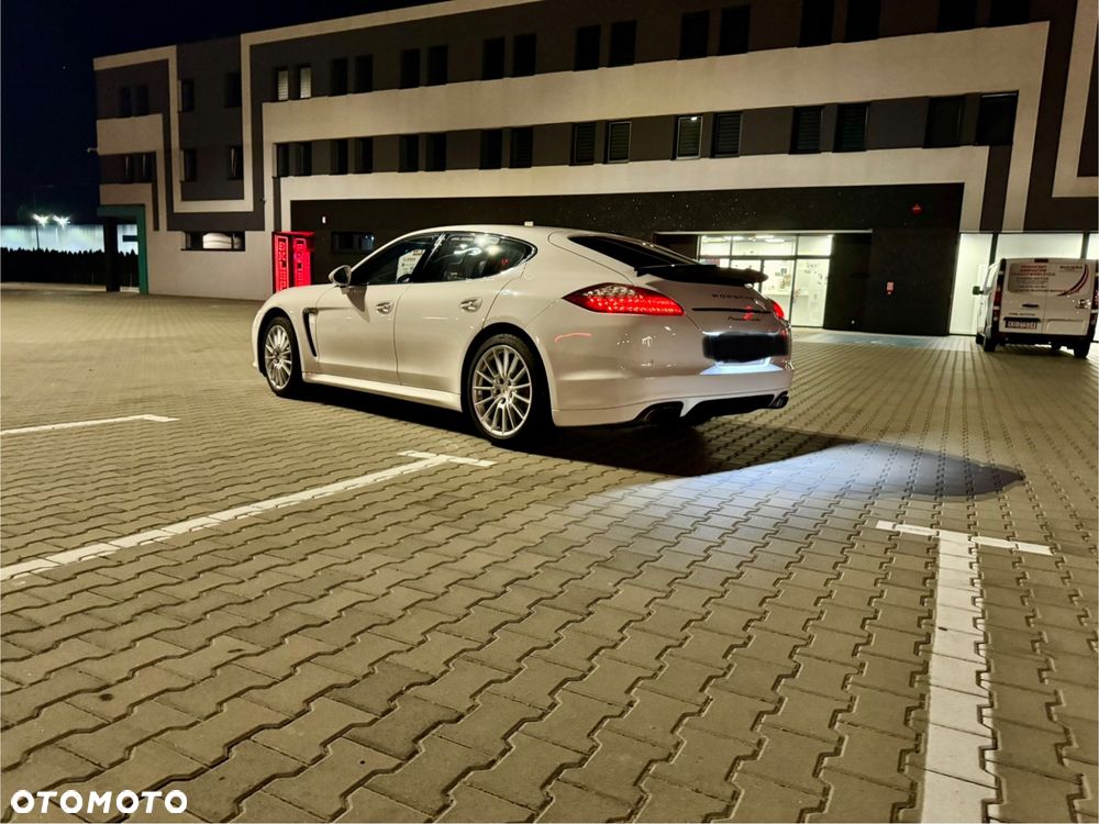 Porsche Panamera Turbo - 3