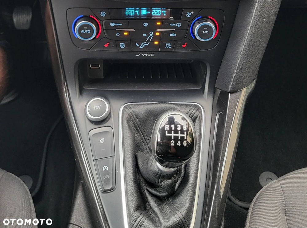 Ford Focus 1.5 EcoBoost STart-Stopp-System TITANIUM - 17