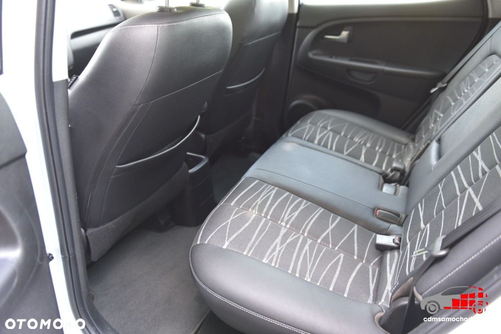 Kia Venga - 18