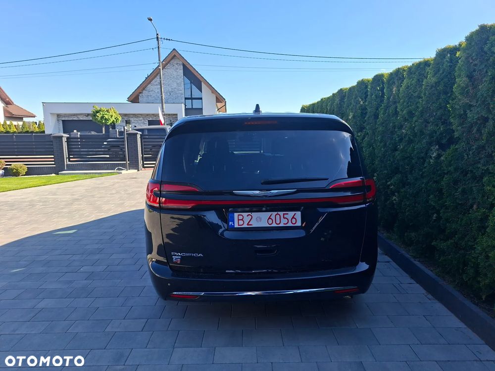 Chrysler Pacifica - 3