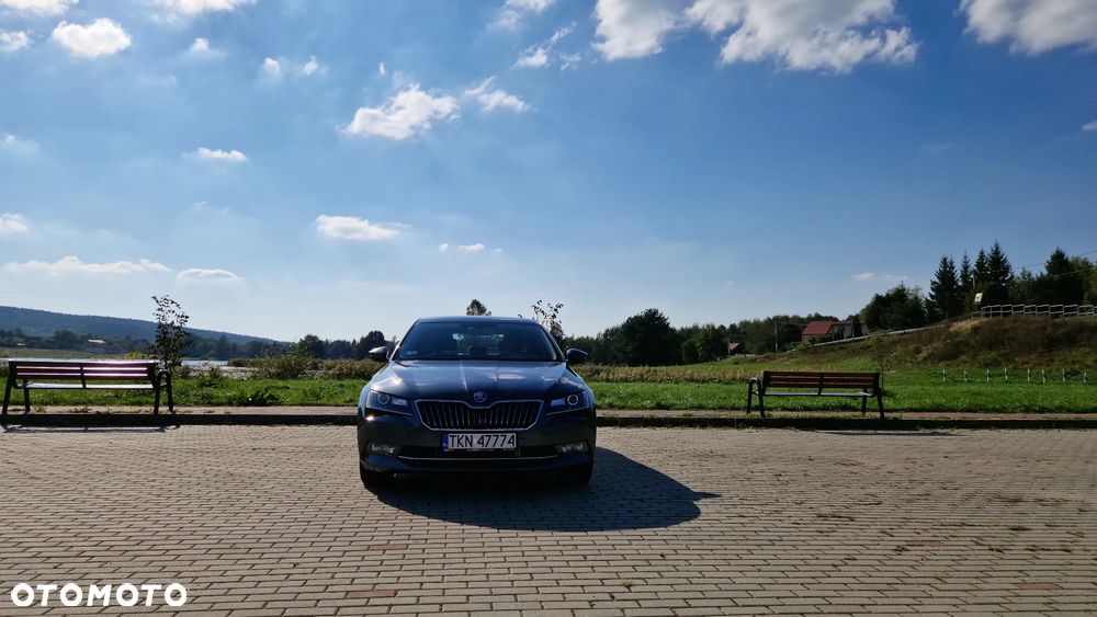 Skoda Superb 2.0 TDI Ambition DSG - 5