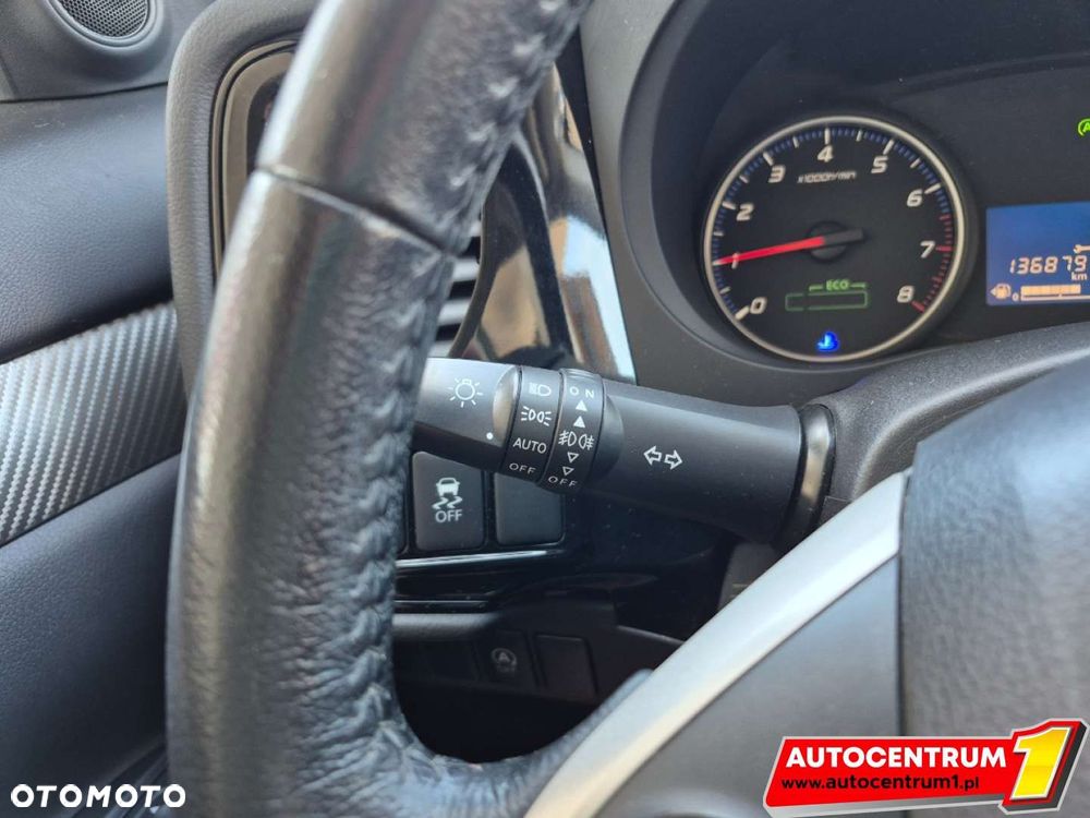Mitsubishi Outlander - 30