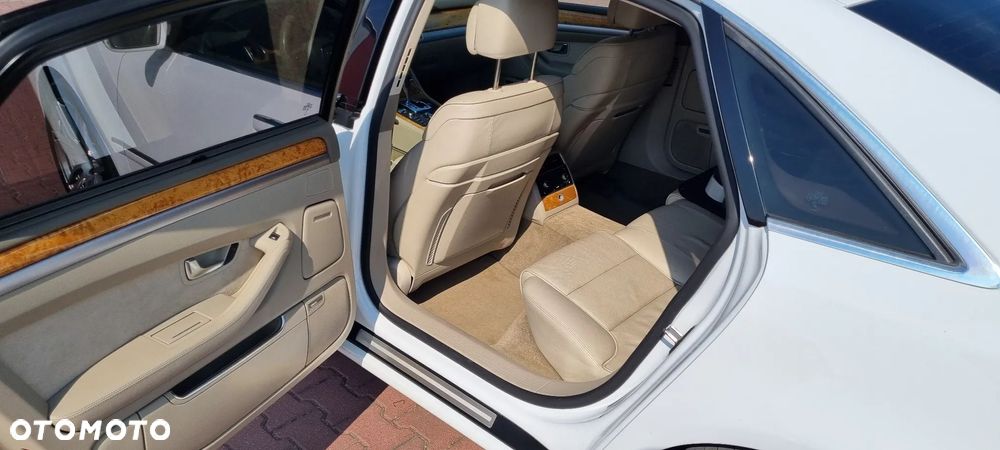 Audi A8 4.2 FSI Quattro - 10