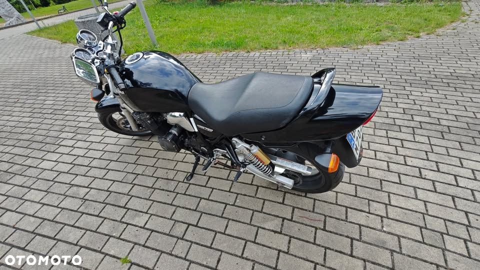 Suzuki GSX - 8