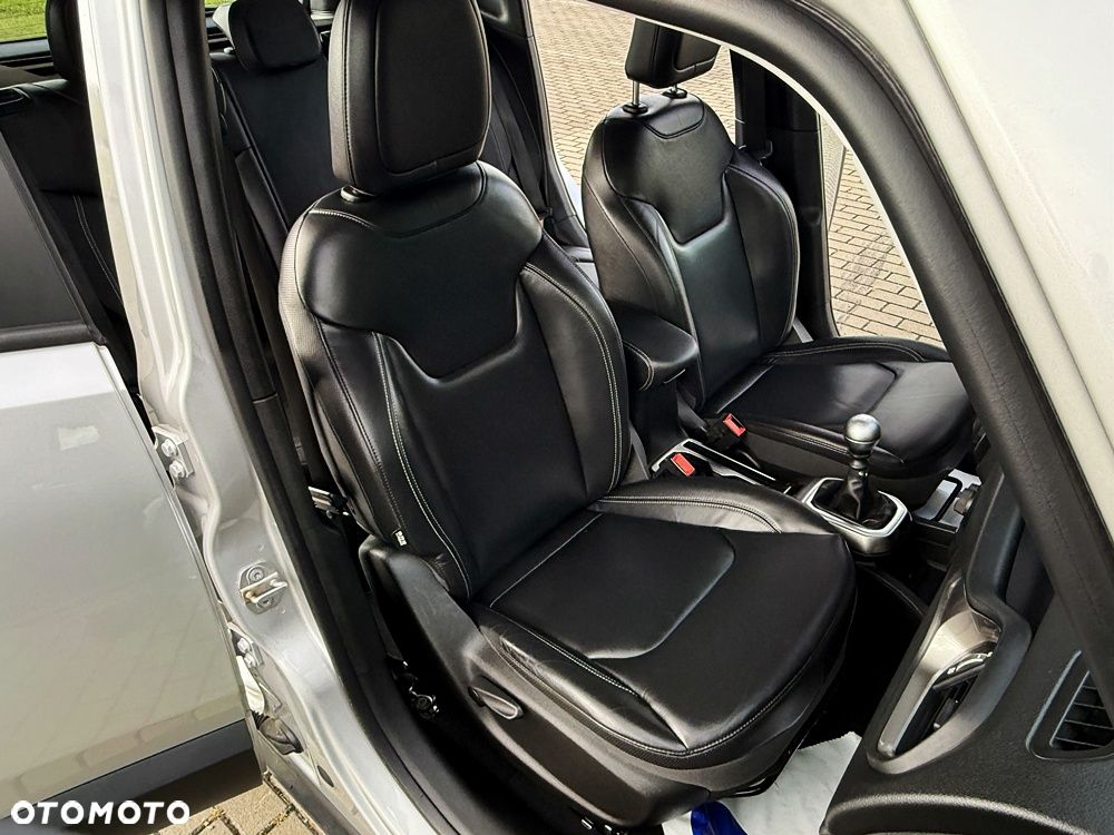 Jeep Renegade 1.4 MultiAir Limited - 24