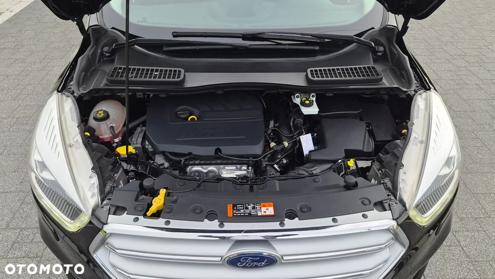 Ford Kuga 1.5 EcoBoost 2x4 Titanium - 36