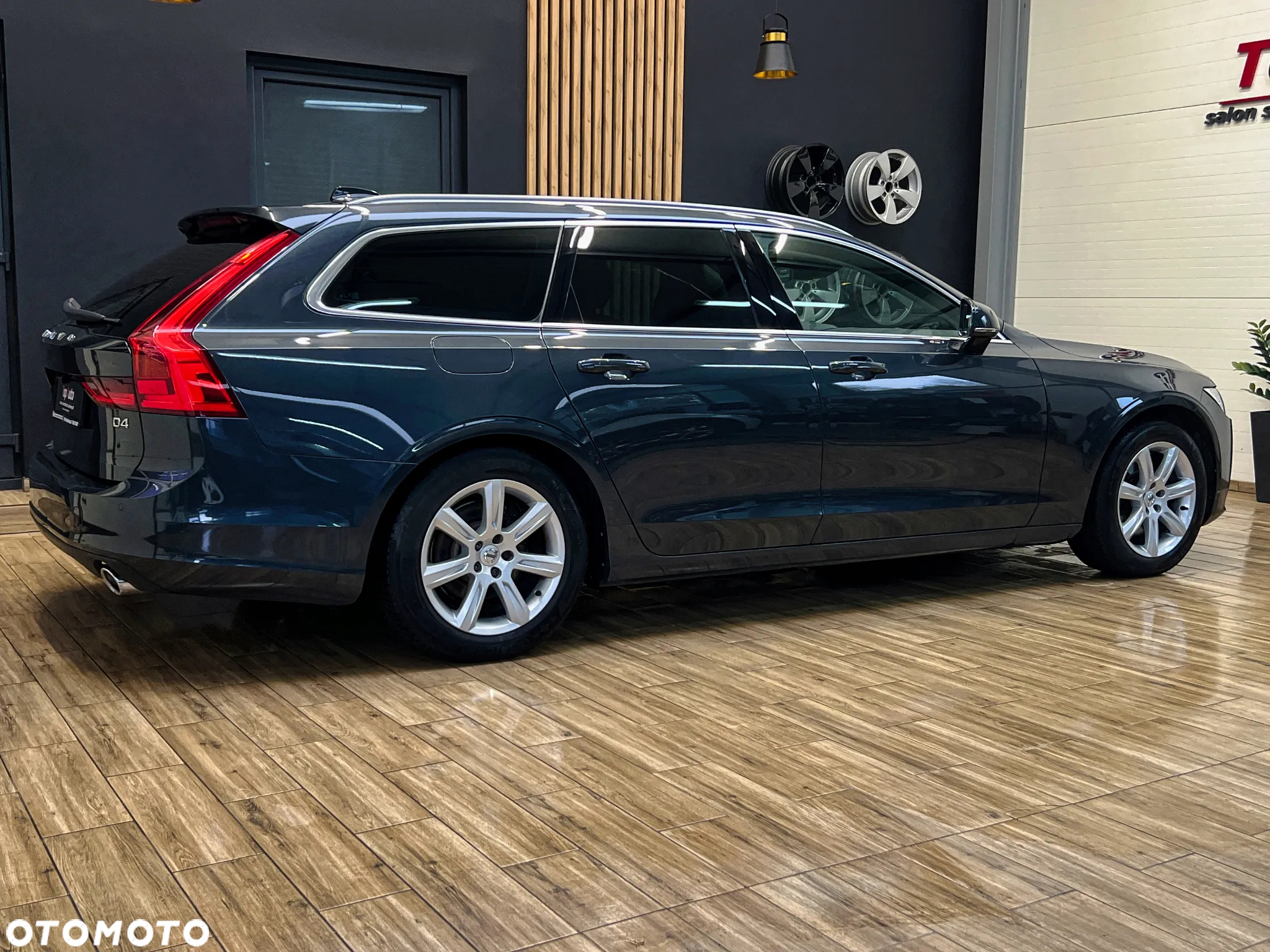 Volvo V90 D4 Momentum Pro - 7