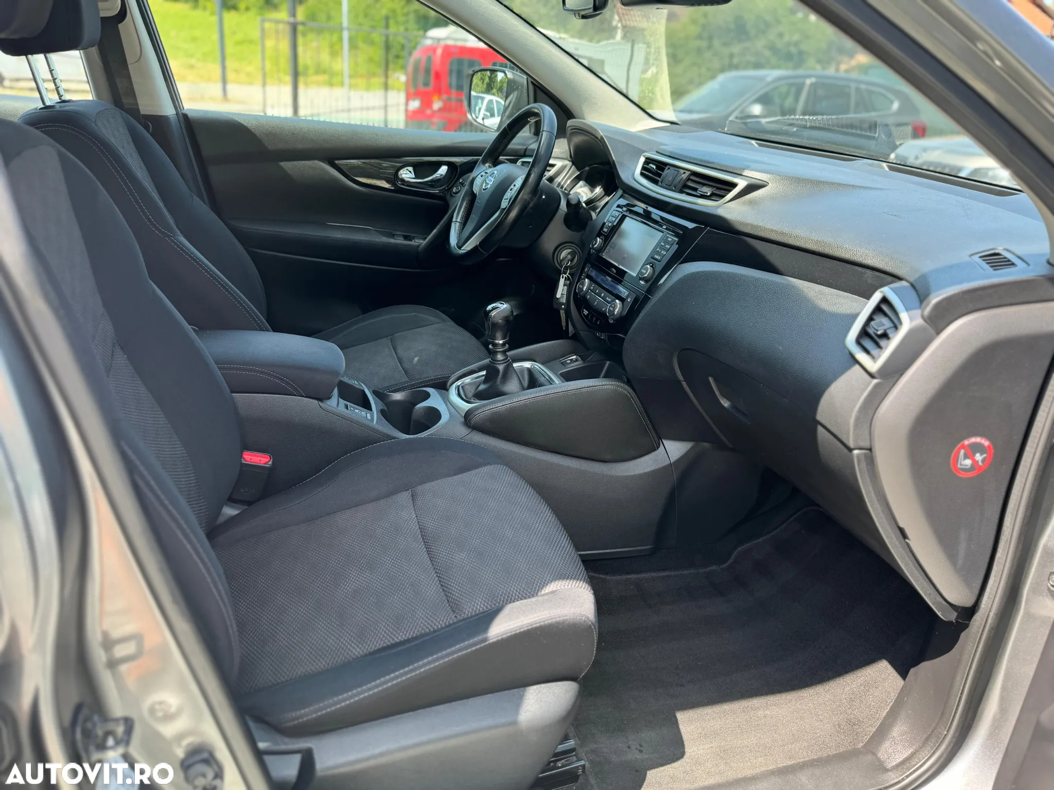 Nissan Qashqai 1.5 DCI N-Connecta - 11