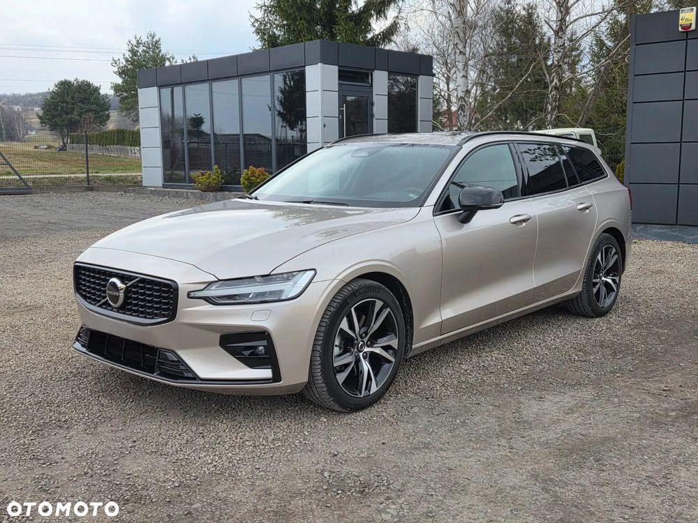 Volvo V60 B4 B DKG Ultra Dark - 1