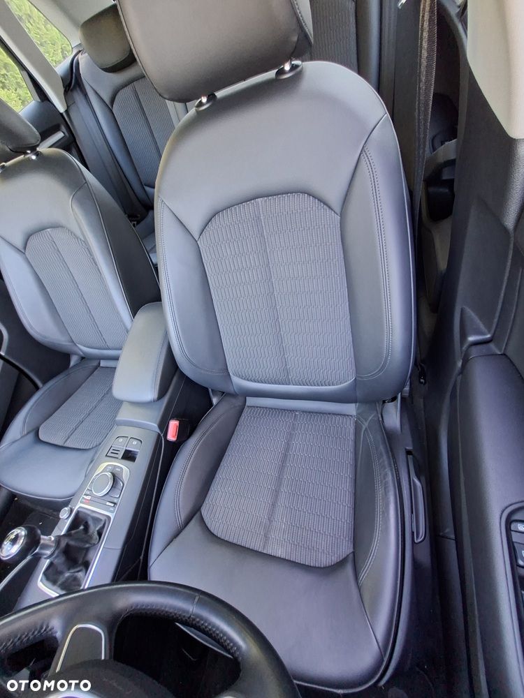 Audi A3 Sportback 1.6 TDI design - 15