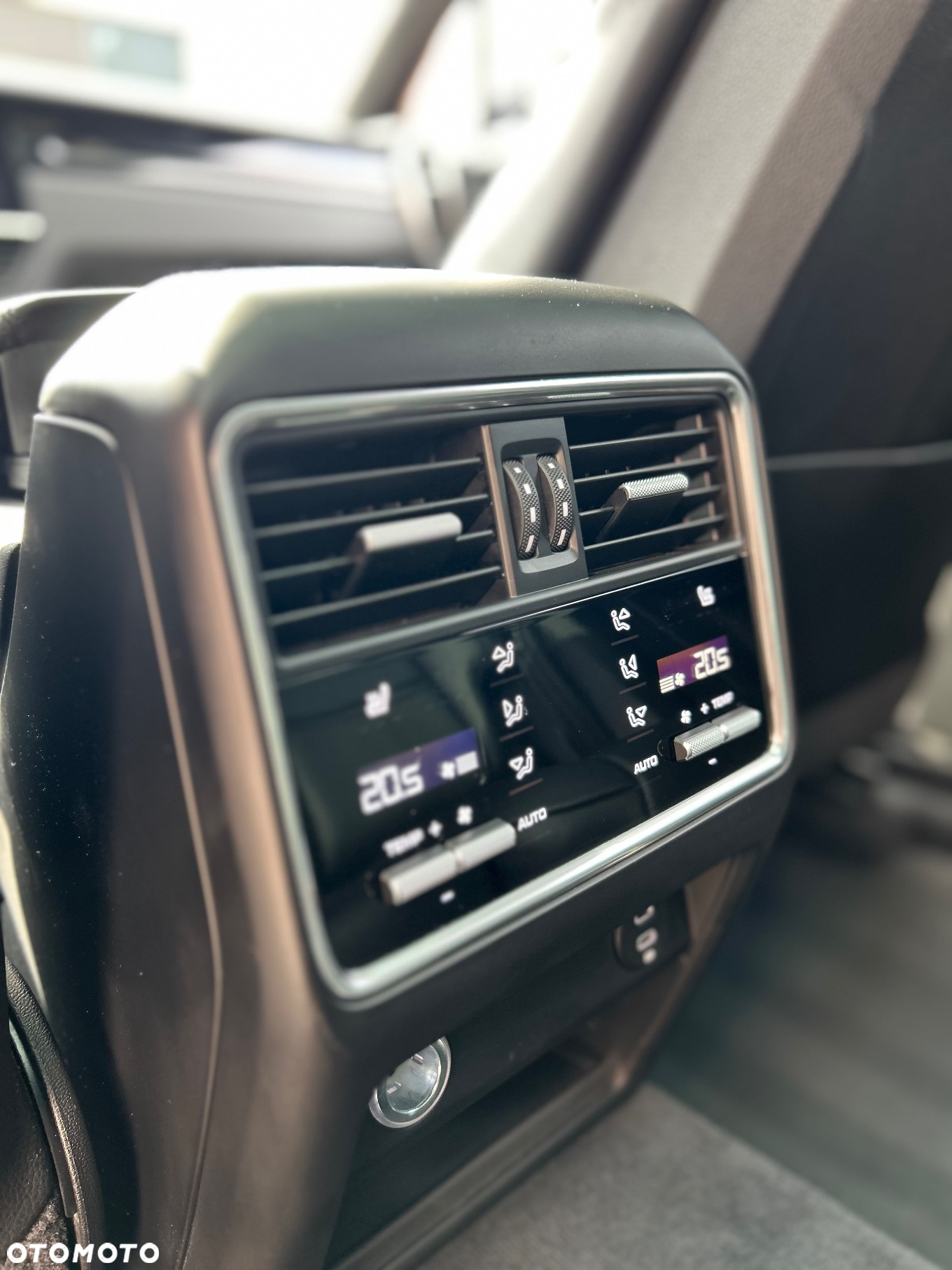 Porsche Cayenne Coupe Turbo - 24