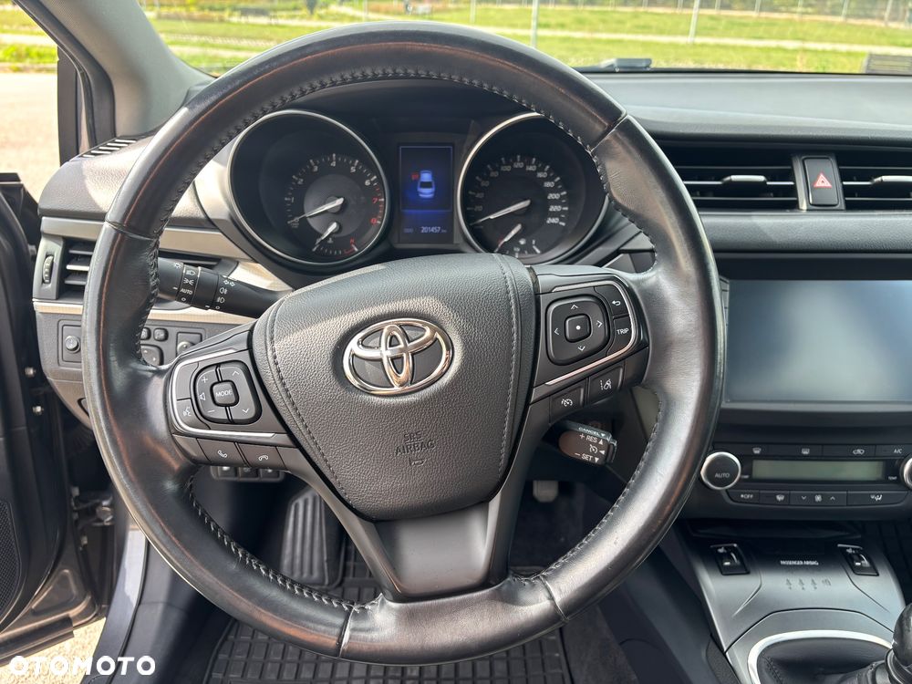 Toyota Avensis 1.8 Premium - 20