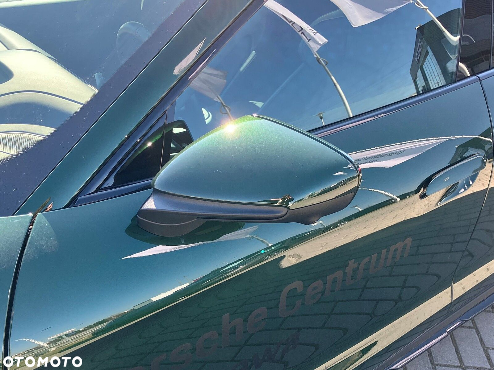 Porsche Taycan - 38