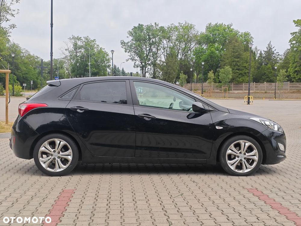 Hyundai i30 1.4 CRDi Premium - 14
