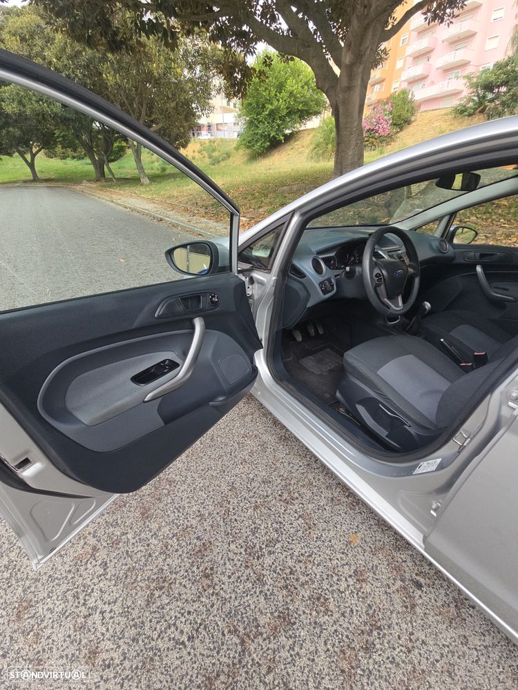 Ford Fiesta - 17