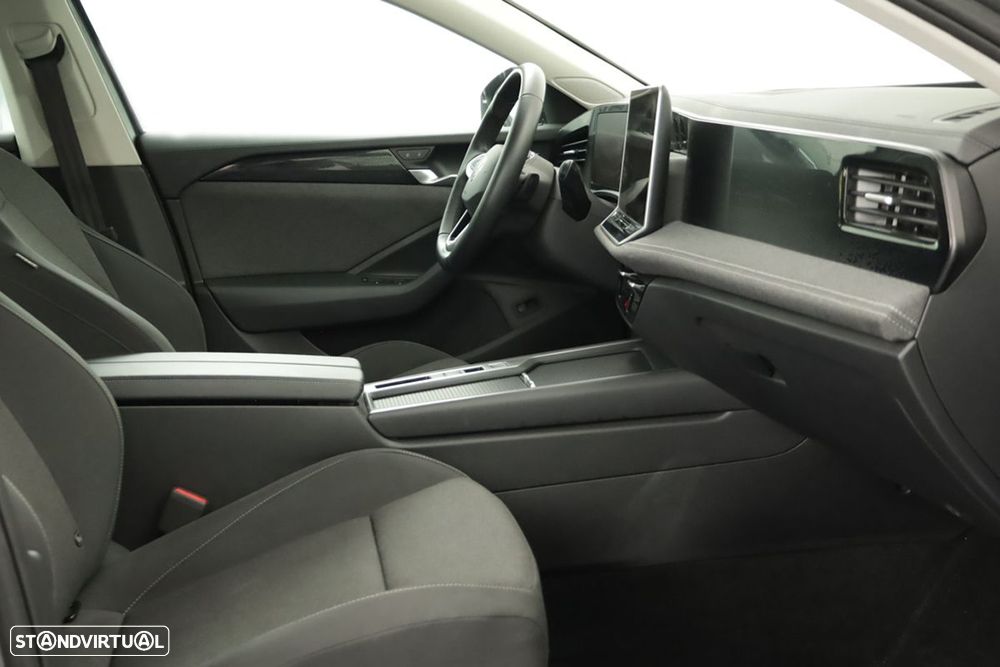 VW Passat Variant 1.5 TSI eHybrid DSG - 21