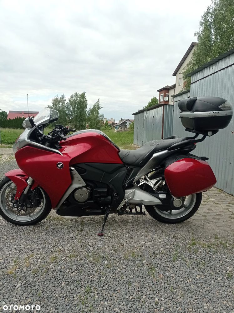 Honda VFR - 2