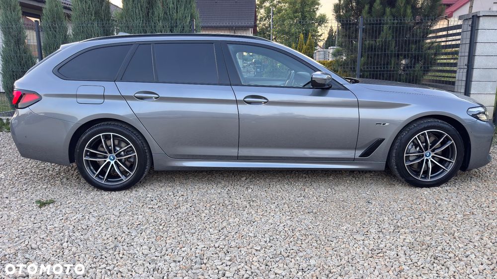 BMW Seria 5 530e xDrive M Sport sport - 39