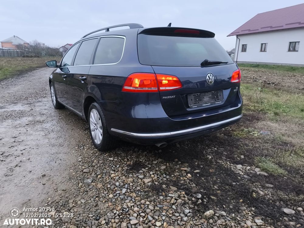 Volkswagen Passat Variant 1.6 TDI BlueMotion Technology DSG Trendline - 3