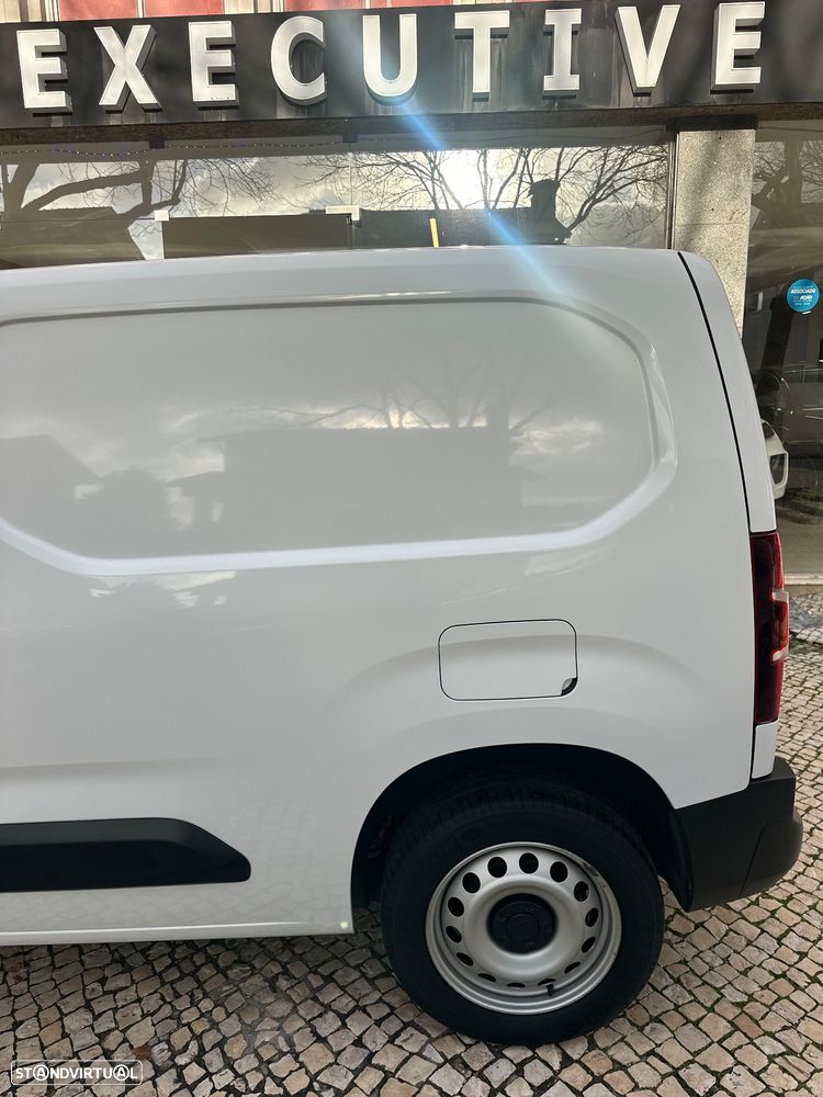 Fiat DOBLO  1.5 Blue hdi AUTOMÁTICA - 5
