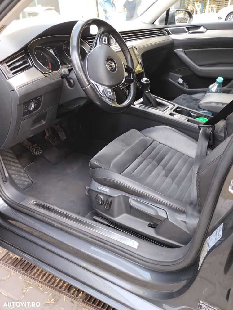 Volkswagen Passat 2.0 TDI Highline - 5