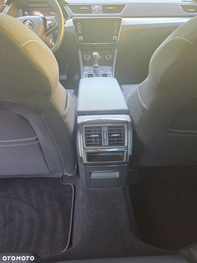 Skoda Superb 1.5 TSI Ambition DSG - 21