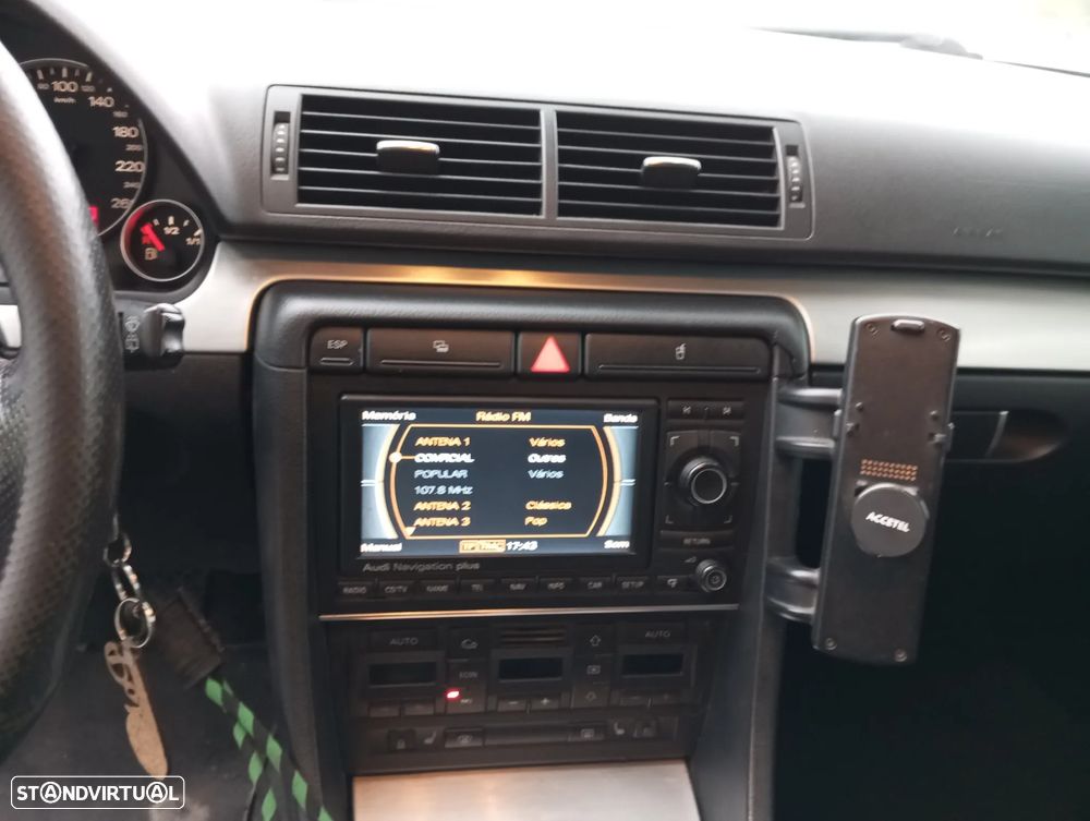 Audi A4 Avant 2.0 TDI S-line - 27