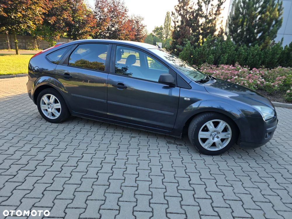 Ford Focus 1.6 Ambiente - 36