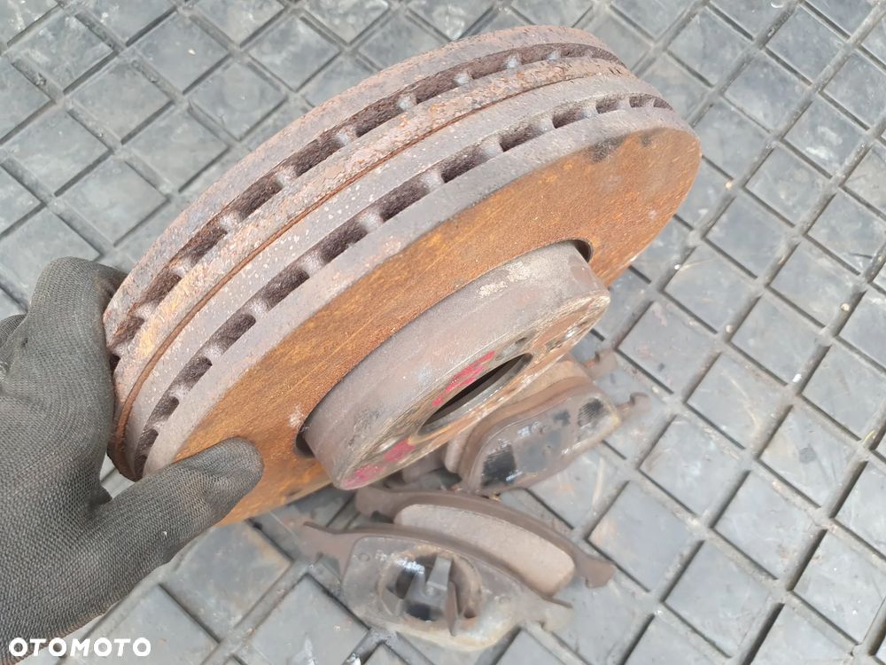 TARCZE HAMULCOWE PRZEDNIE PRZÓD + KLOCKI FORD FOCUS MK3 1.6  BENZYNA - 4
