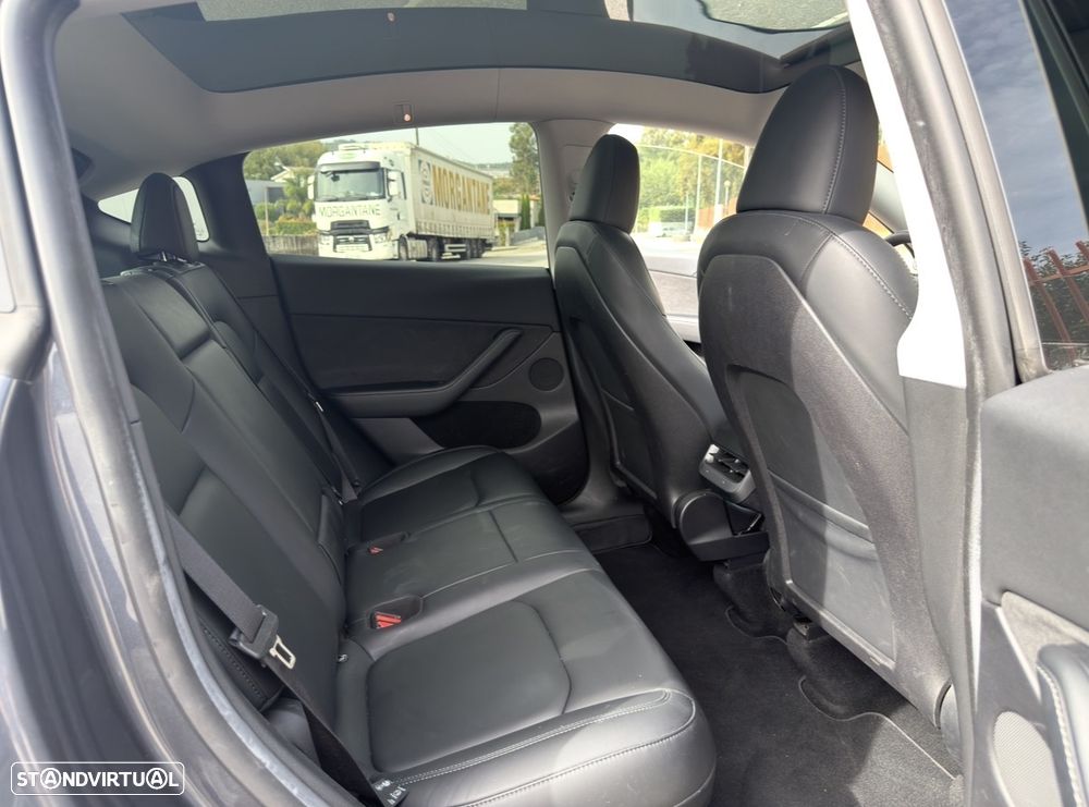 Tesla Model Y Long Range Tração Integral - 19