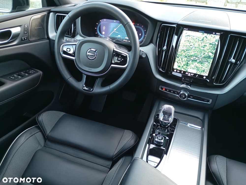 Volvo XC 60 B4 D AWD Ultimate Dark - 8