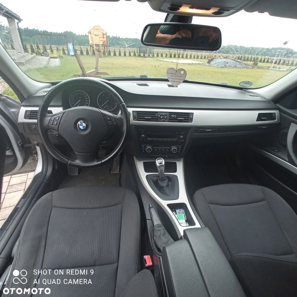 BMW Seria 3 318d - 17