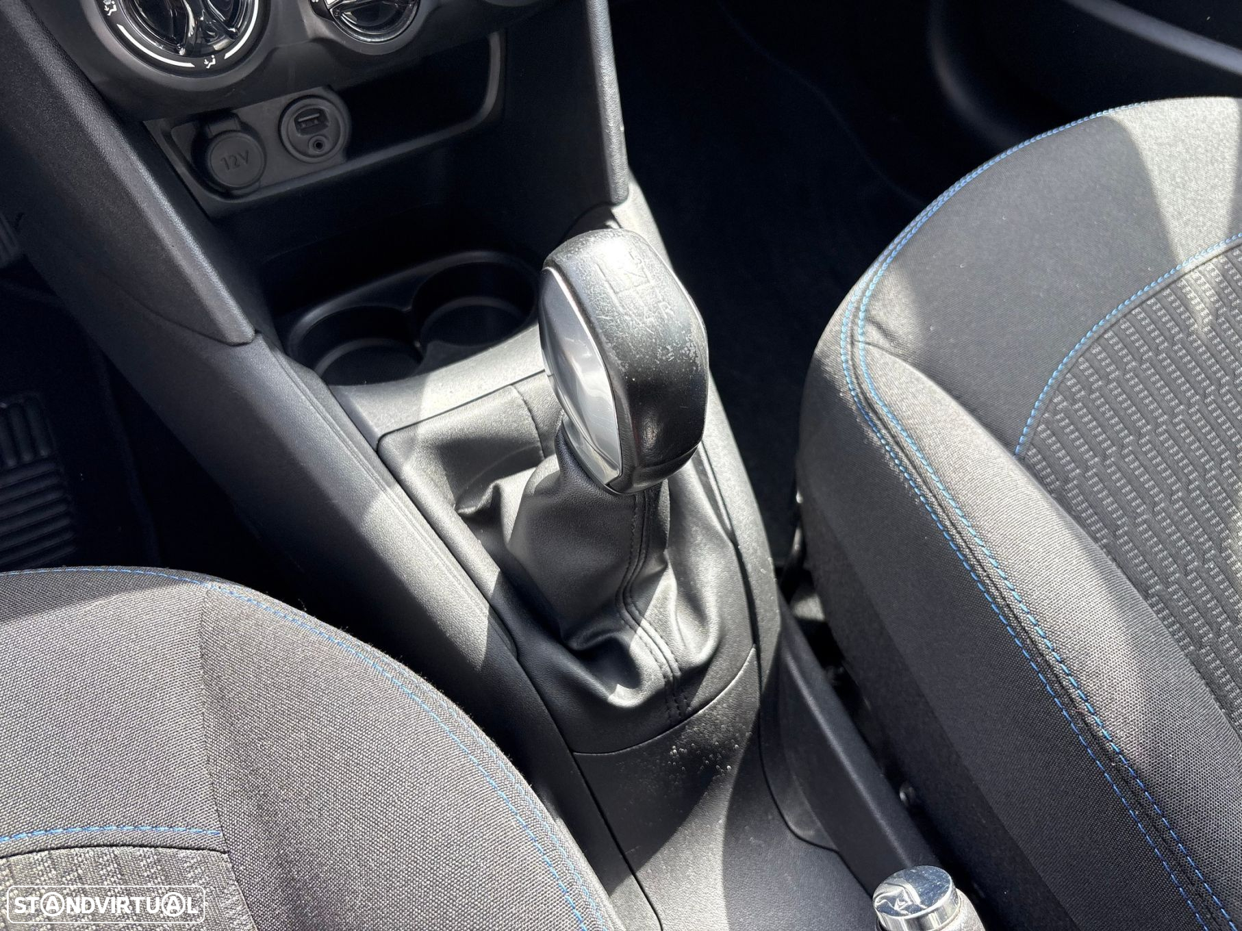 Peugeot 208 1.2 PureTech Style - 29