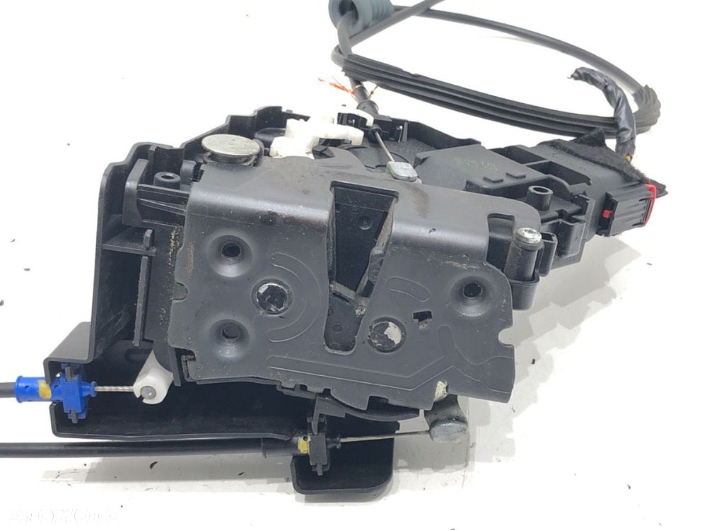 ZAMEK DRZWI LEWY PRZÓD  VOLVO C30 (533) 2006 - 2013 1.6 D2 84 kW [115 KM] olej napędowy 2010 - - 1