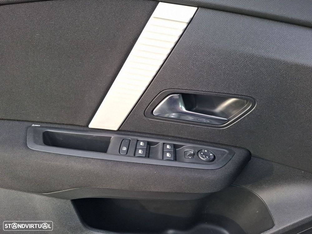 Citroën C4 1.2 Hybrid Plus e-DSC6 - 23