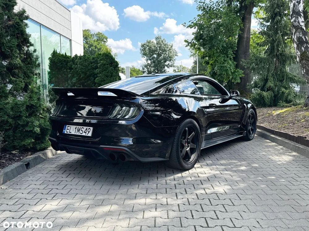 Ford Mustang 5.0 V8 GT - 6