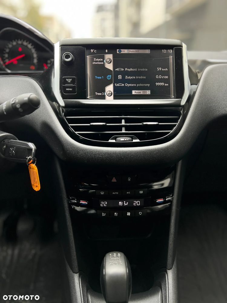 Peugeot 208 - 26