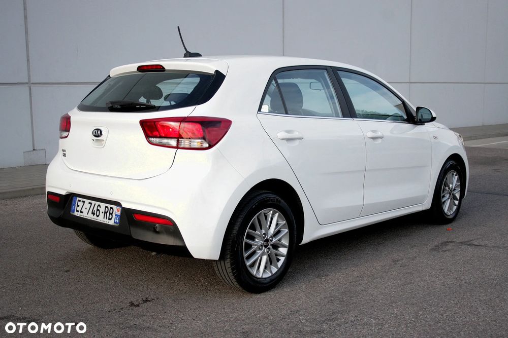 Kia Rio 1.2 M - 7