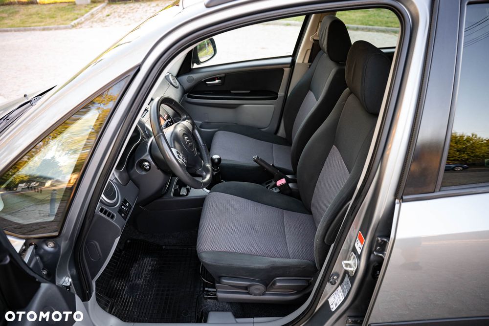 Suzuki SX4 1.6 VVT 4x2 Comfort - 10