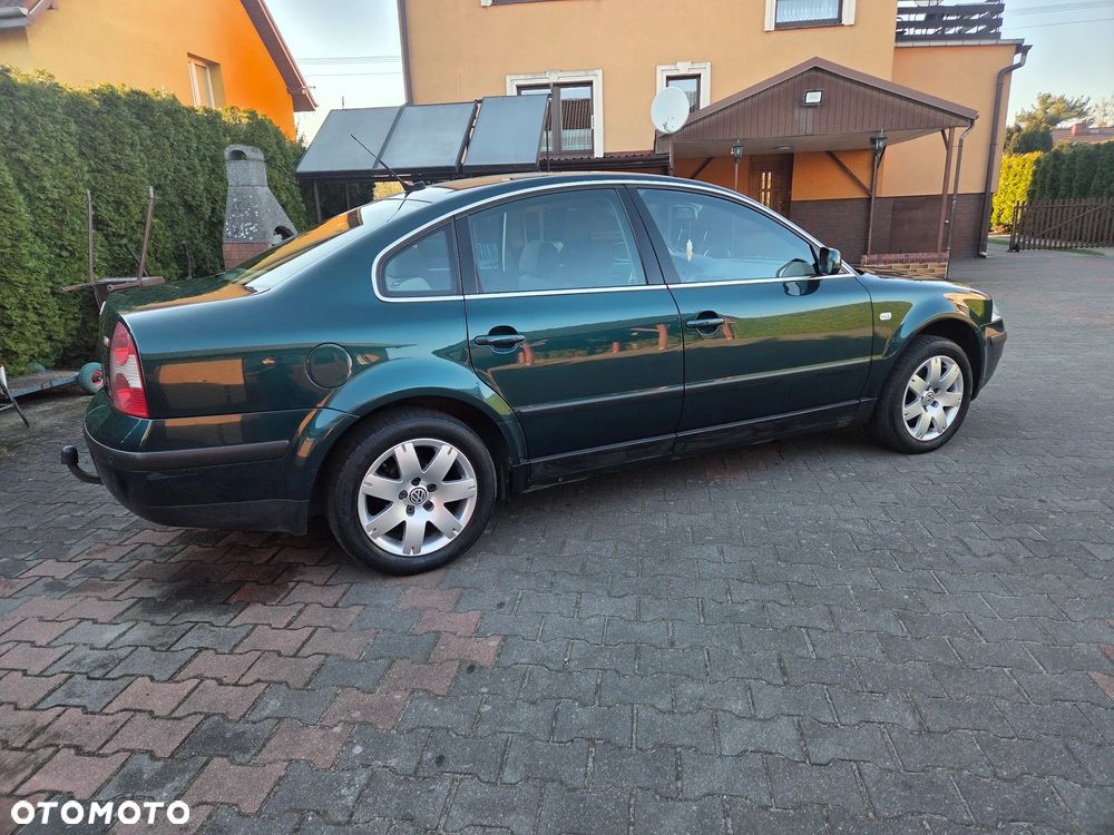 Volkswagen Passat 1.9 TDI Comfortline Family - 6