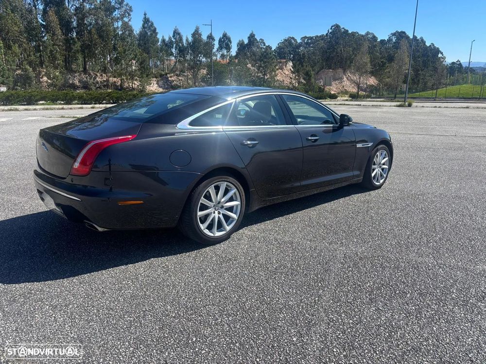 Jaguar XJ 3.0 D V6 Luxury - 4