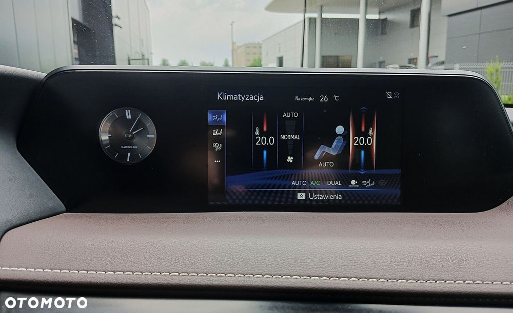 Lexus UX - 28