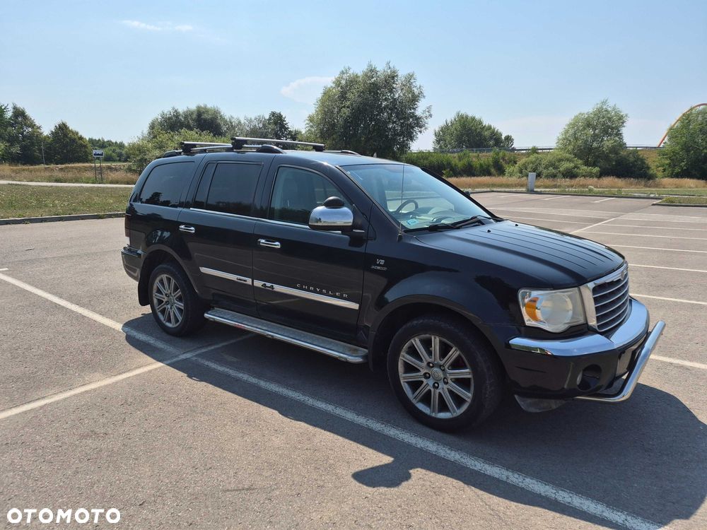 Chrysler Aspen - 2