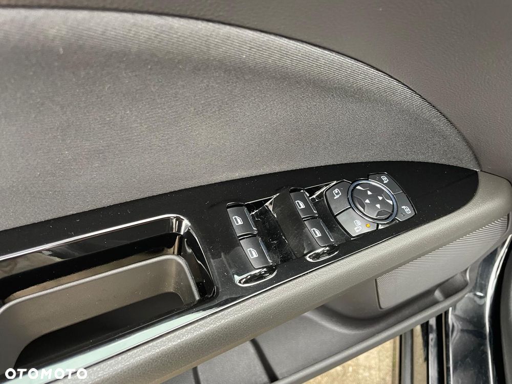 Ford Mondeo - 30