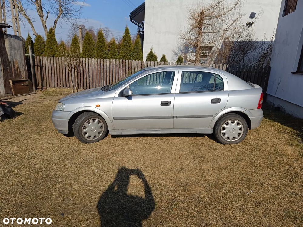 Opel Astra 1.6 GLS - 1