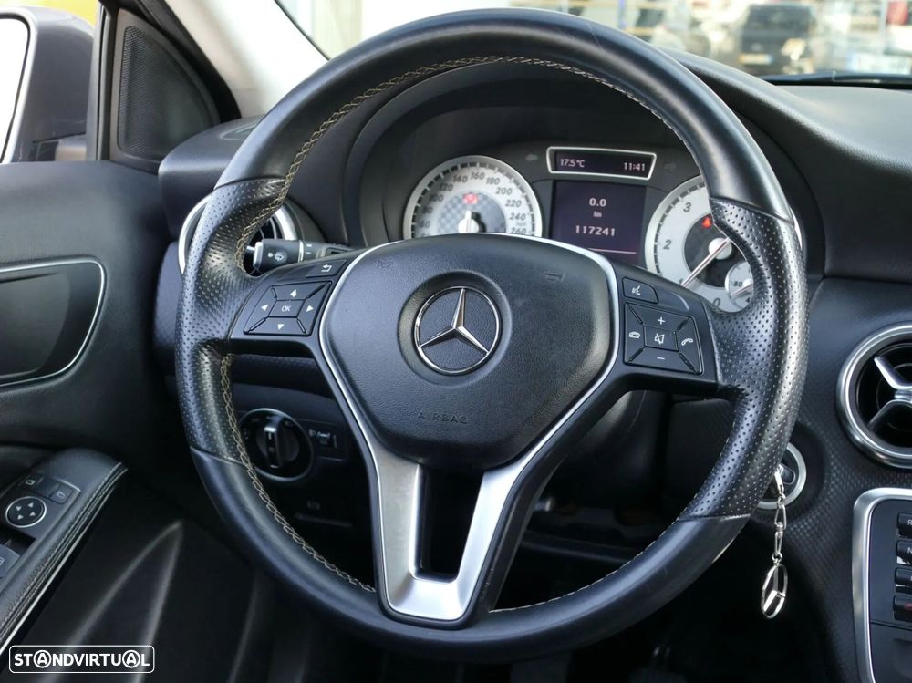 Mercedes-Benz A 180 d Urban - 31