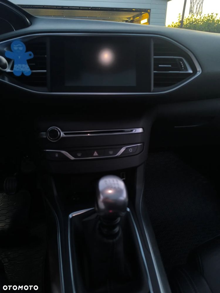 Peugeot 308 1.6 THP Allure - 14