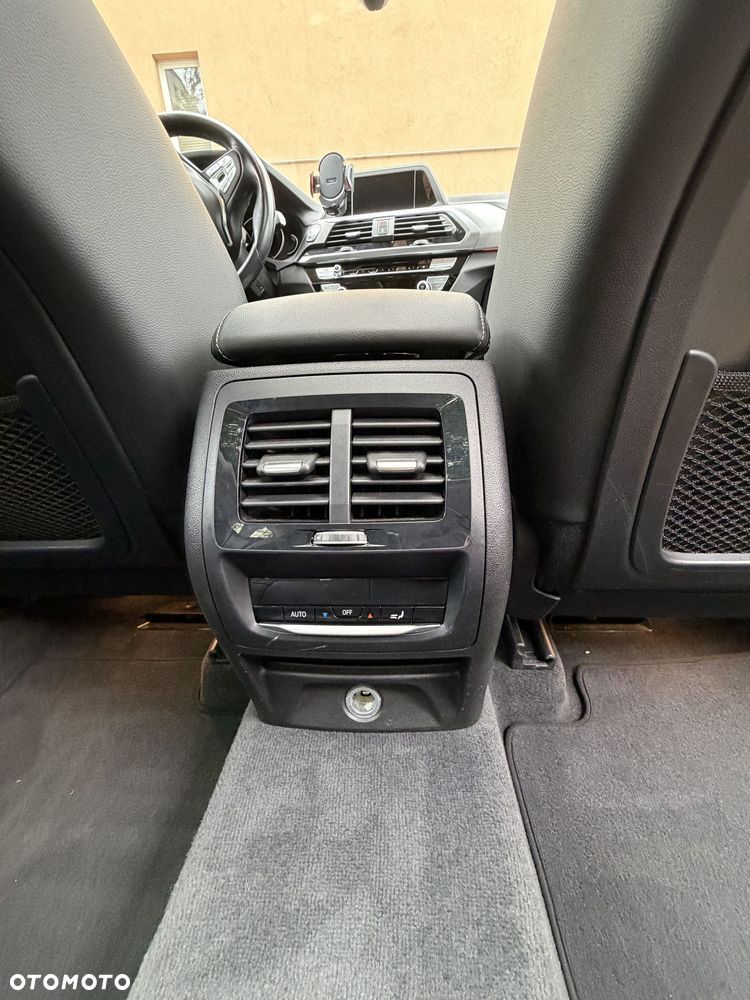 BMW X3 xDrive20d xLine - 12